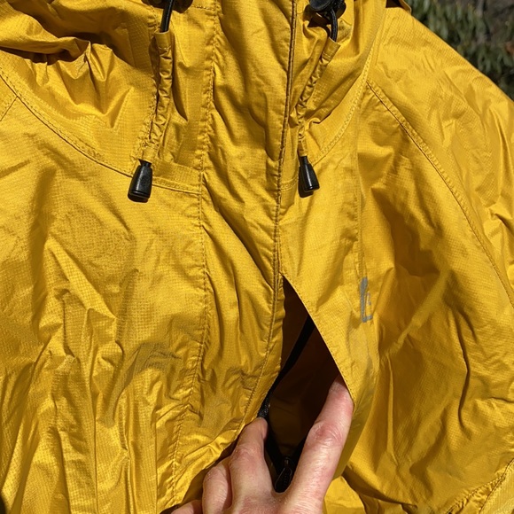 RED LEDGE Yellow Lightweight Rain Jacket - Picture 7 of 11